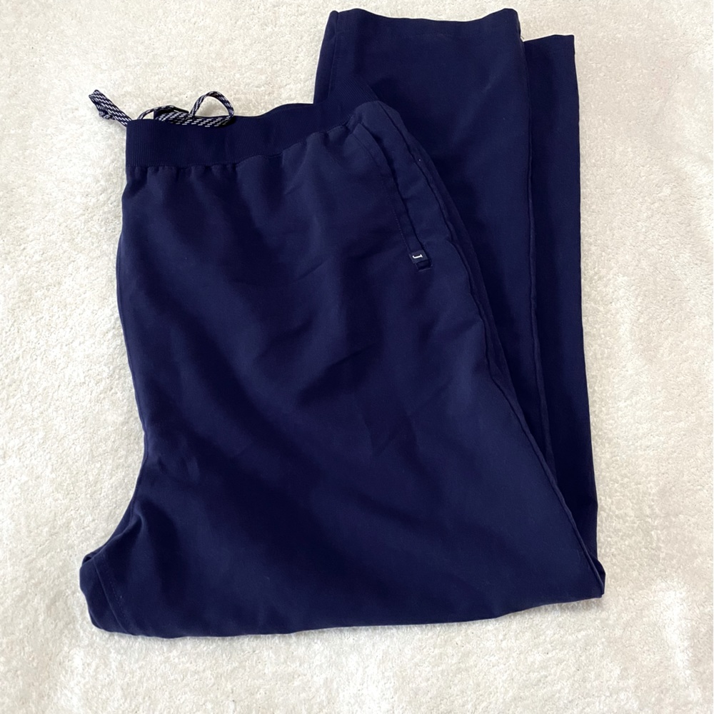 Jaanuu men’s 4-pocket relaxed-fit scrub pants